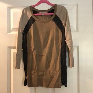 3/4 sleeve, split hem, sweater